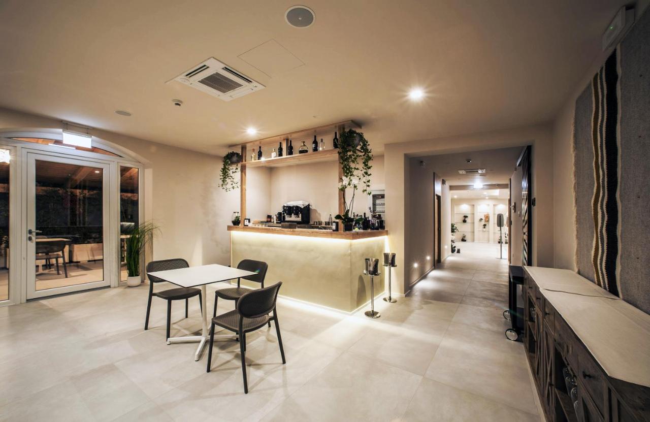 Noha Lifestyle Hotel - Adults Only Pula Ngoại thất bức ảnh
